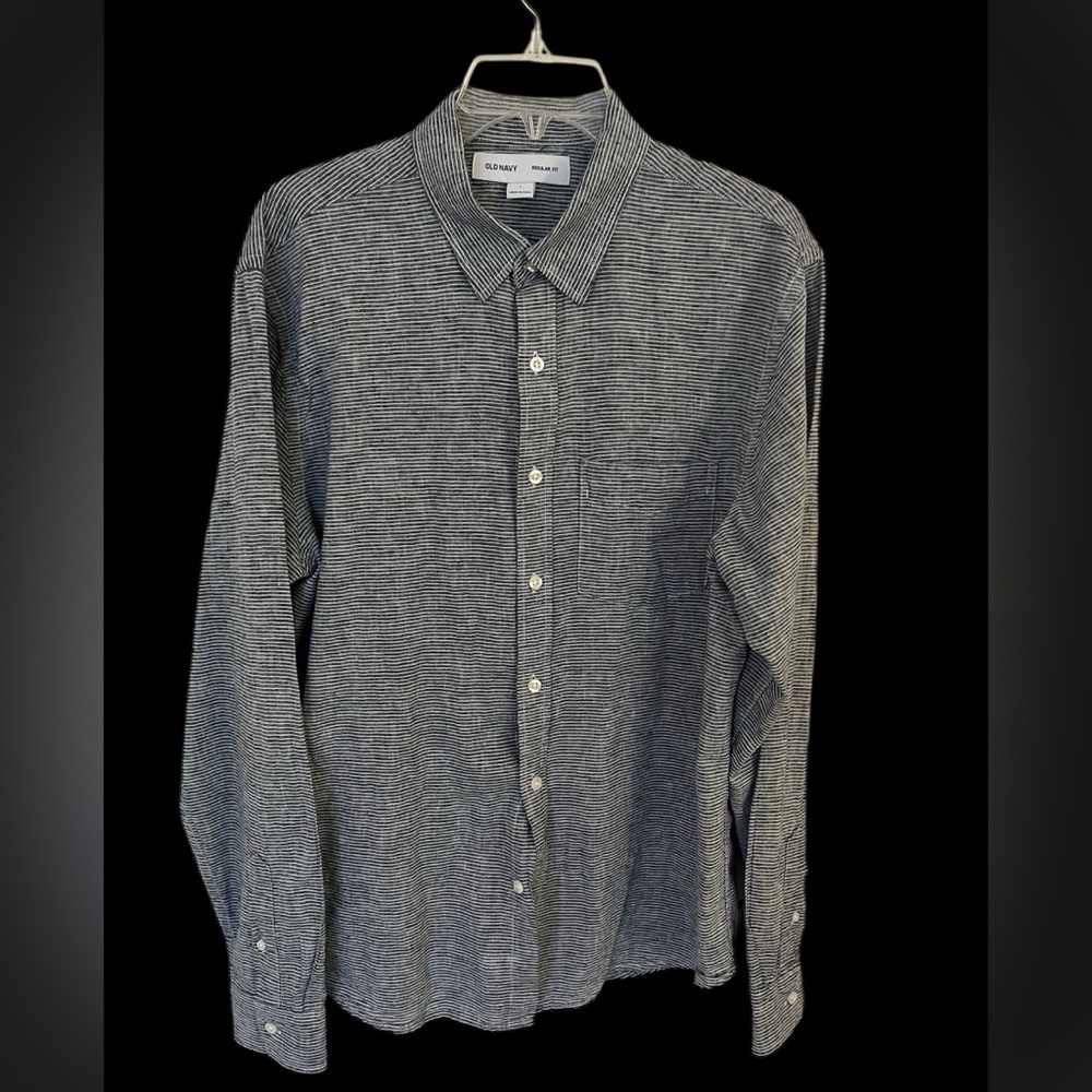 Old Navy line shirt
